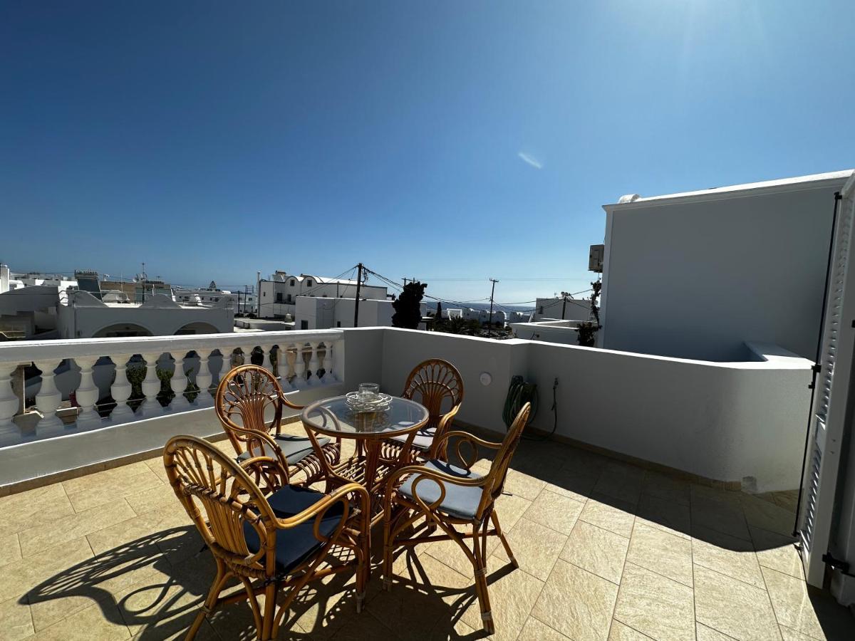 Veldi Art - Kamari Beach Apartment Fira  Zewnętrze zdjęcie