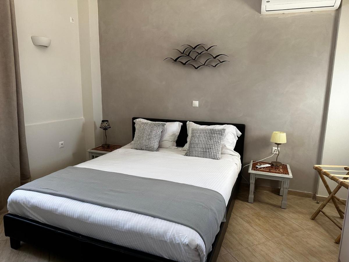 Veldi Art - Kamari Beach Apartment Fira  Zewnętrze zdjęcie