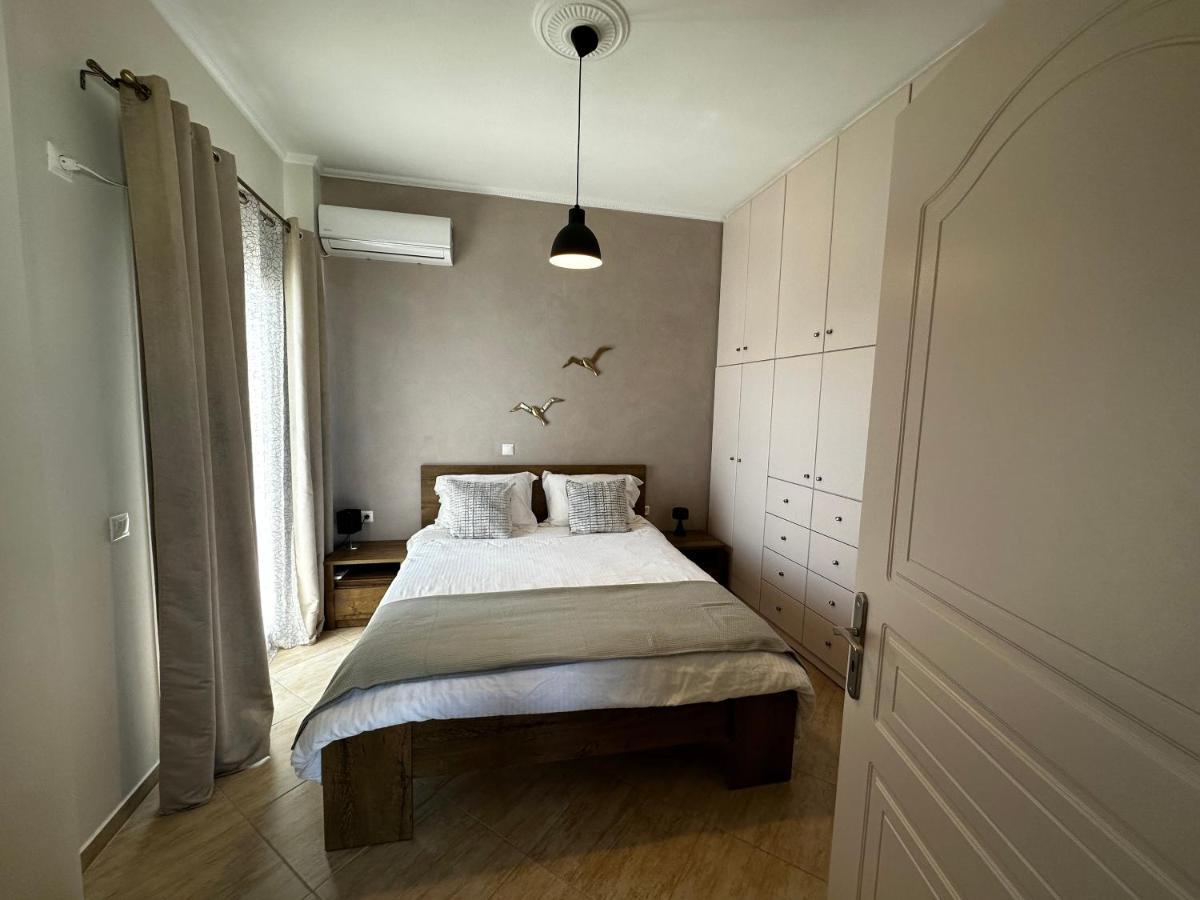 Veldi Art - Kamari Beach Apartment Fira  Zewnętrze zdjęcie