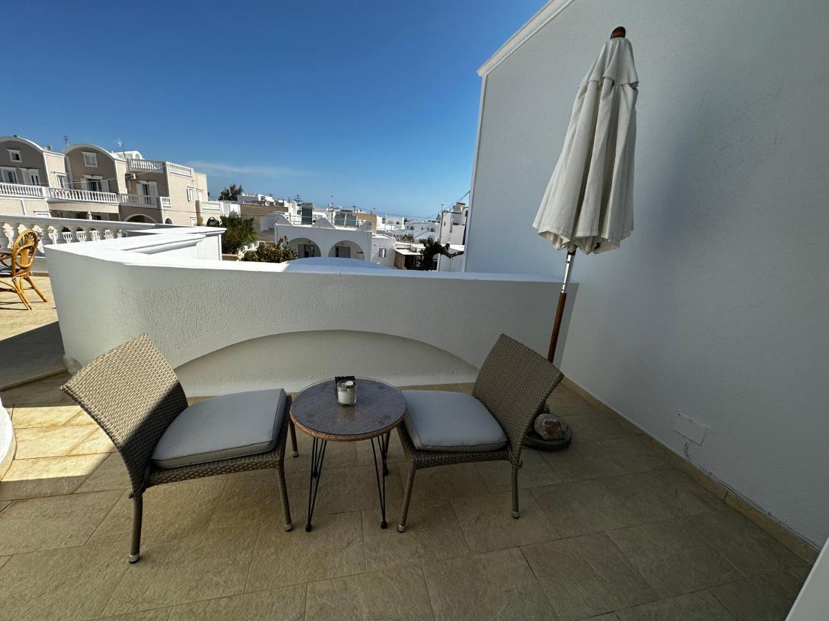 Veldi Art - Kamari Beach Apartment Fira  Zewnętrze zdjęcie