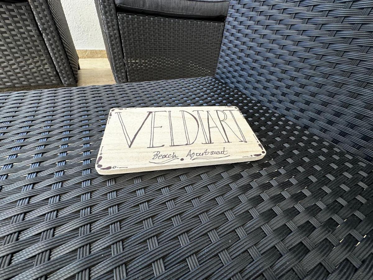 Veldi Art - Kamari Beach Apartment Fira  Zewnętrze zdjęcie