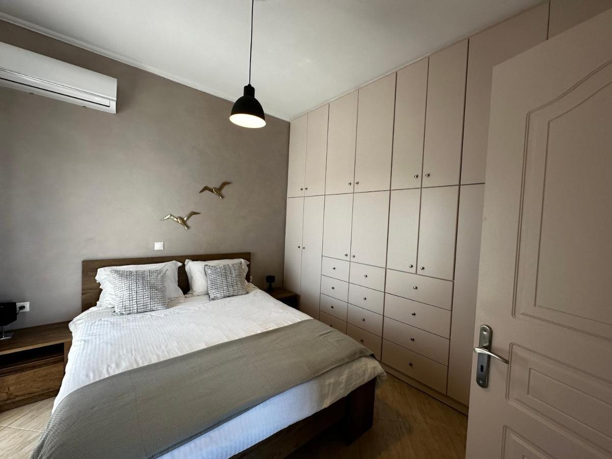 Veldi Art - Kamari Beach Apartment Fira  Zewnętrze zdjęcie