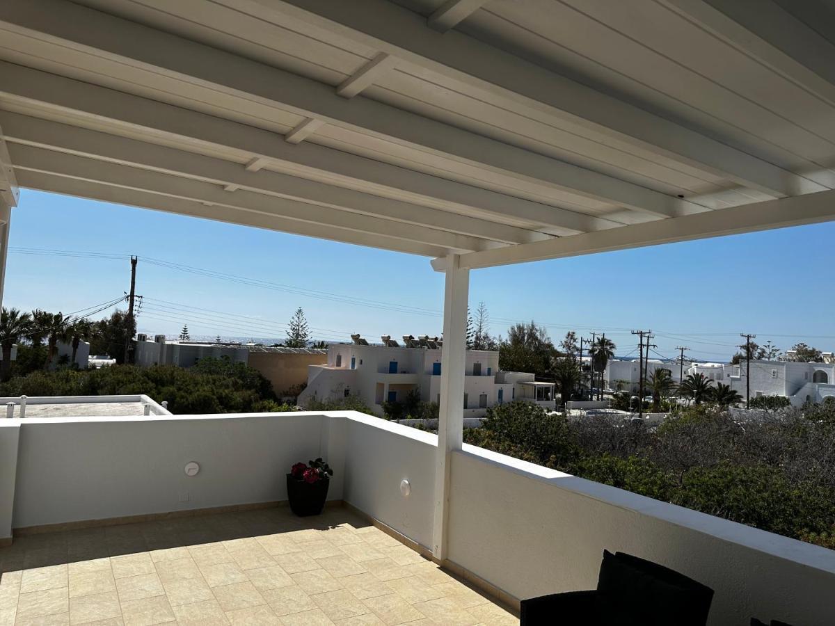 Veldi Art - Kamari Beach Apartment Fira  Zewnętrze zdjęcie