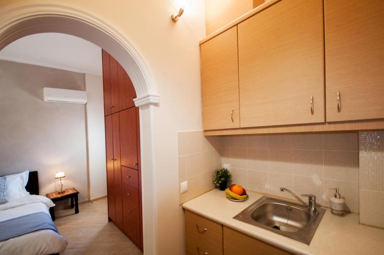 Veldi Art - Kamari Beach Apartment Fira  Zewnętrze zdjęcie