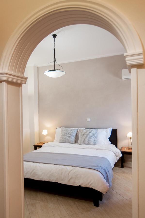 Veldi Art - Kamari Beach Apartment Fira  Zewnętrze zdjęcie